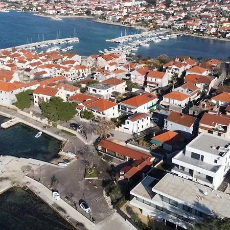Apartmani More
