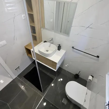 Apartmani More * ביבינייה