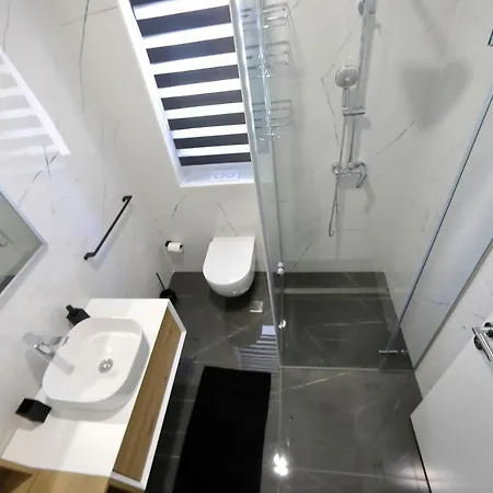 Apartmani More *