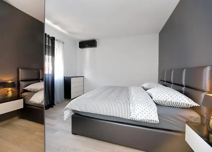 Apartmani More *
