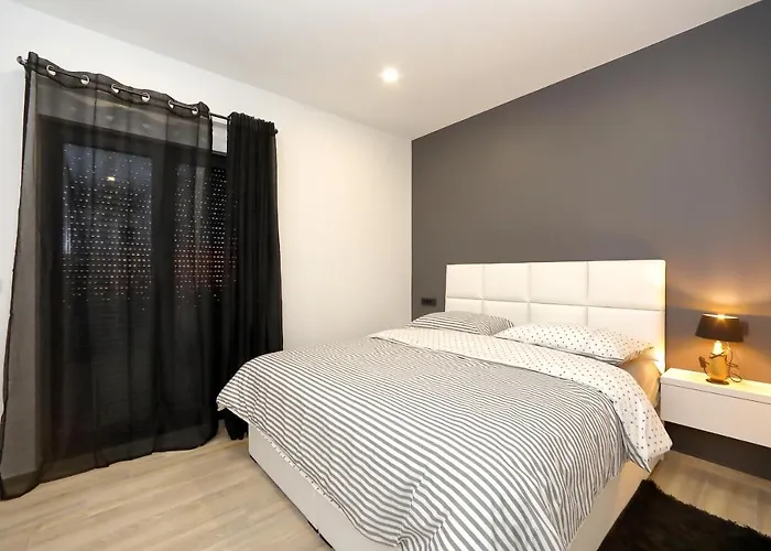 Apartmani More
