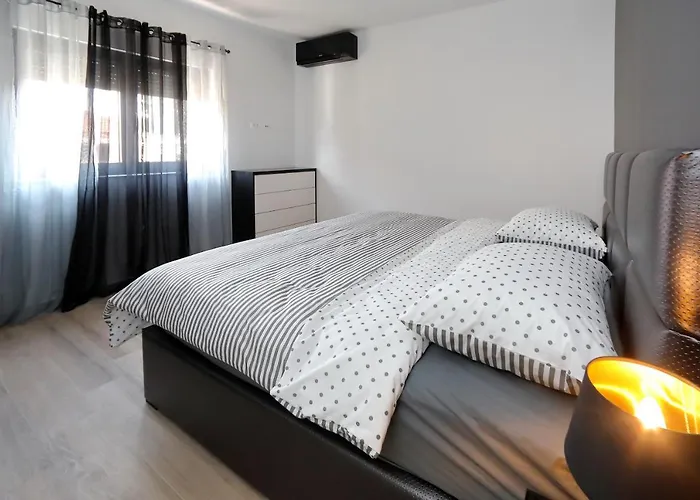 Apartmani More *